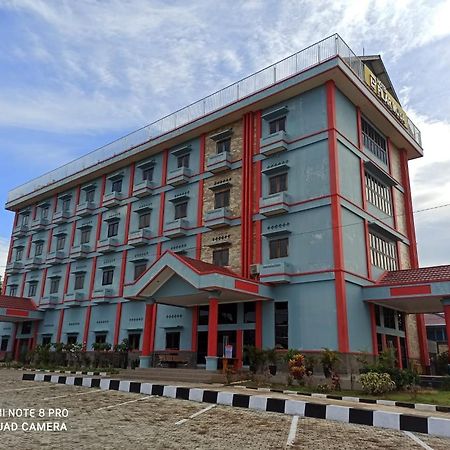 Hotel Pilar Mosa Muarawahau Buitenkant foto